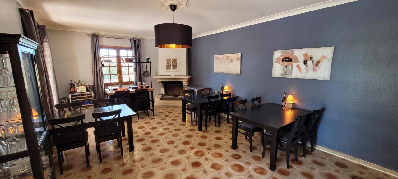 Villa Liberty Entraigues-sur-la-Sorgue ภายนอก รูปภาพ
