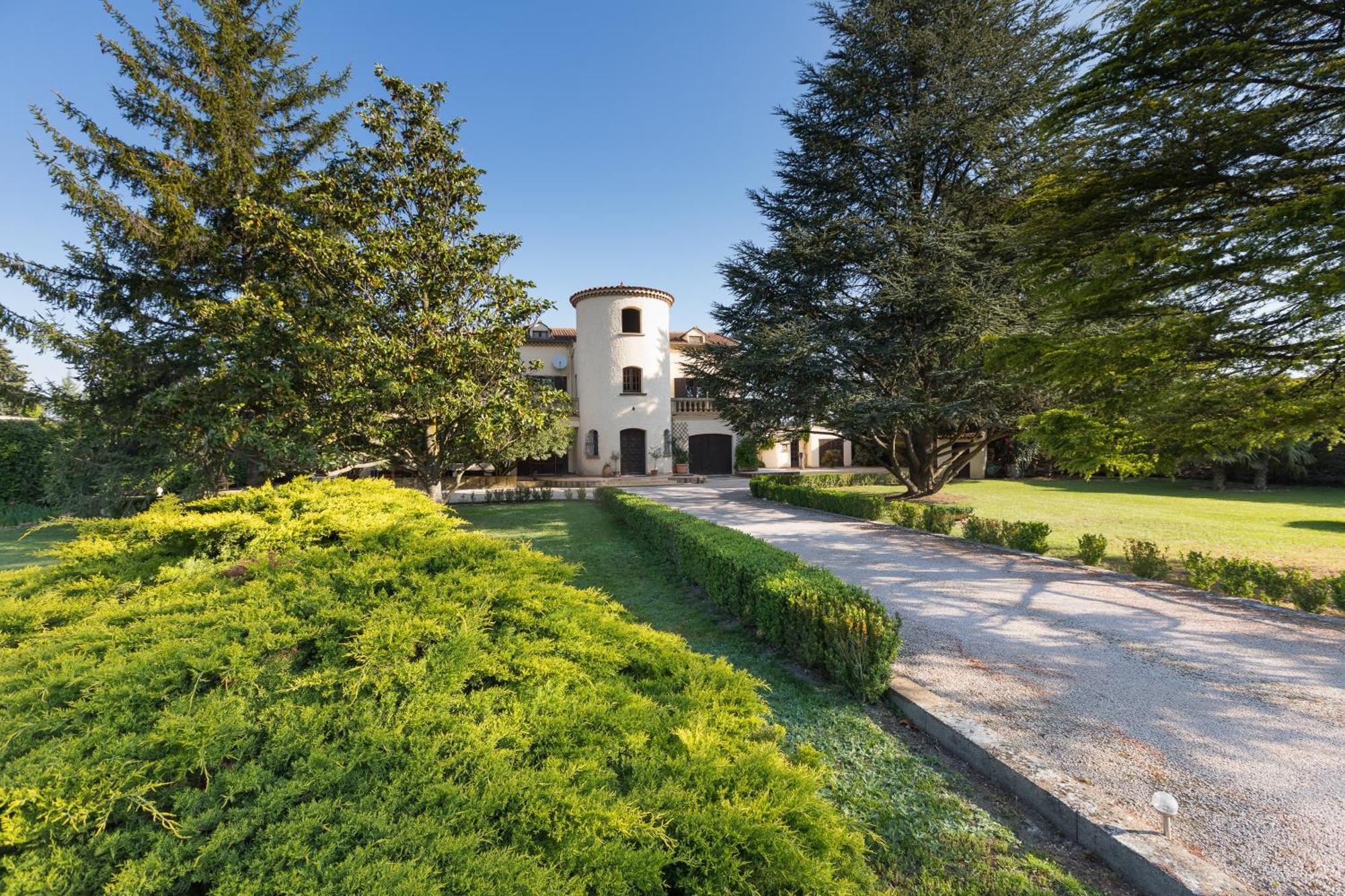 Villa Liberty Entraigues-sur-la-Sorgue ภายนอก รูปภาพ